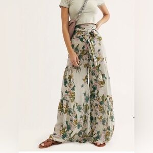 Free People Wide Leg Floral Tie Waist Pants Size S | Boho Flowy Crinkled Palazzo